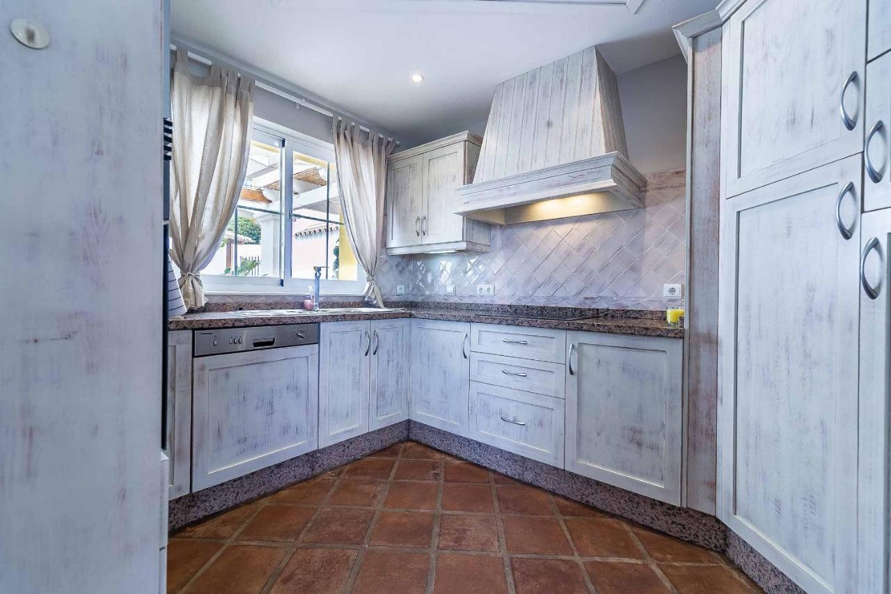 Sur Suites Miraflores Sitio de Calahonda Εξωτερικό φωτογραφία